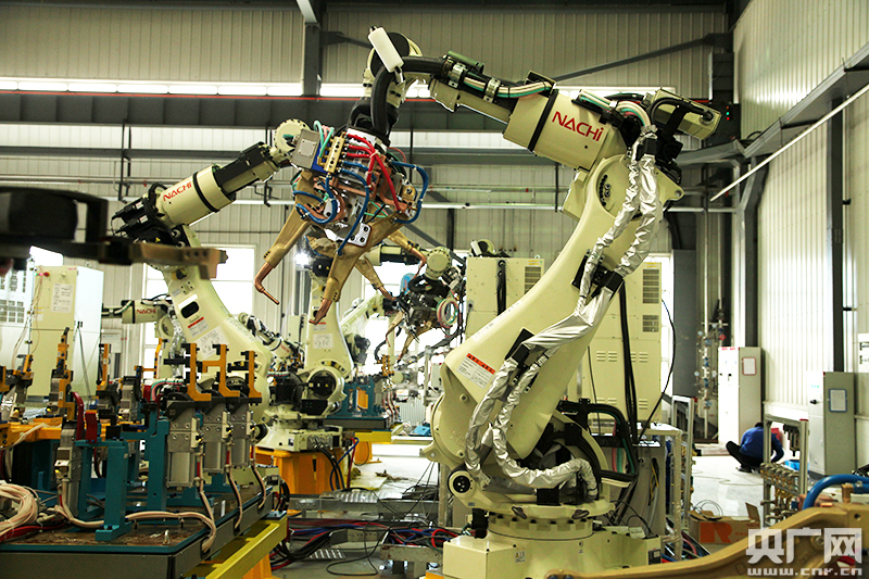 科技轉(zhuǎn)型驅(qū)動下，焊接機器人迎來“無人”春天
